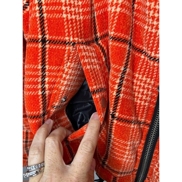 WE the FREE Strike Out Plaid Puffer Bomber Jacket w zipper hood women’s sz Small - Picture 5 of 16